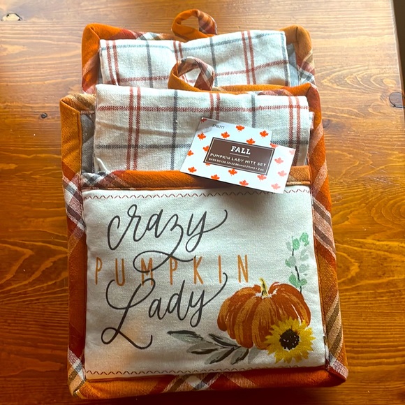 Crazy Pumpkin Lady oven mitt & kitchen towel sets - Picture 2 of 5